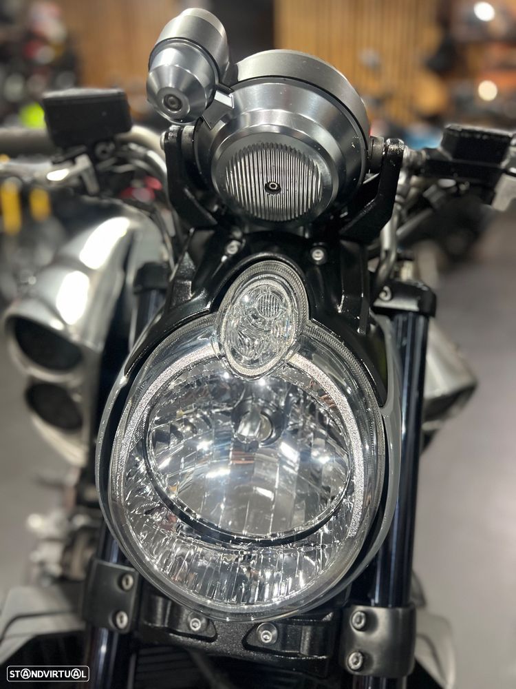 Yamaha Vmax 1700 - 8