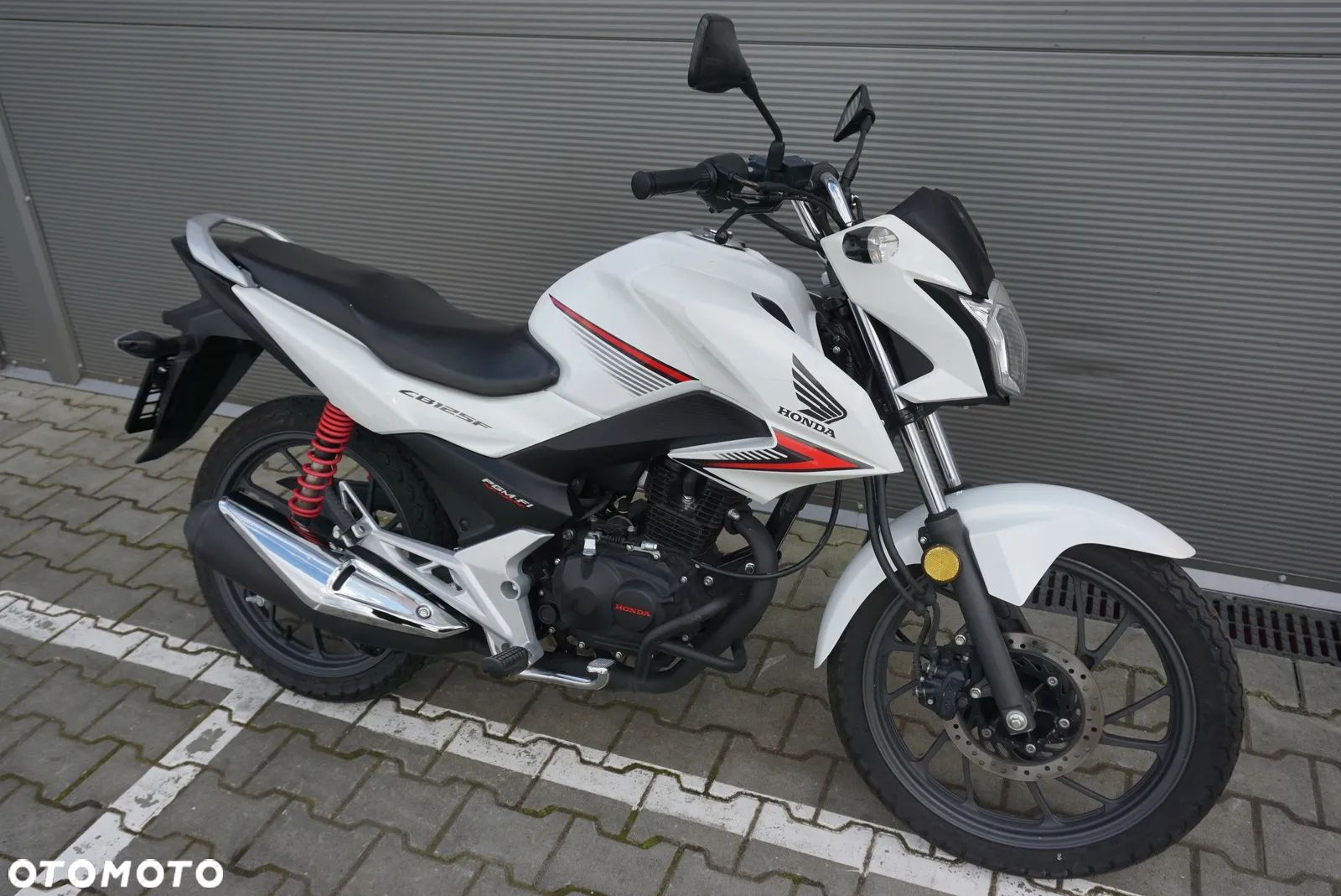 Honda CB - 1