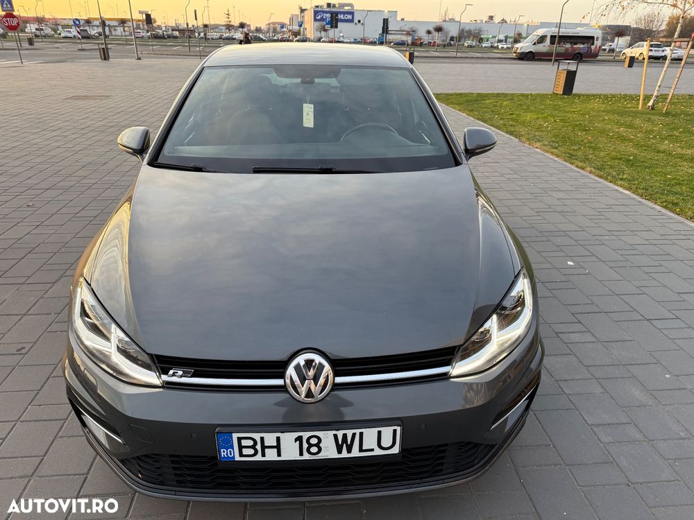 Volkswagen Golf - 10