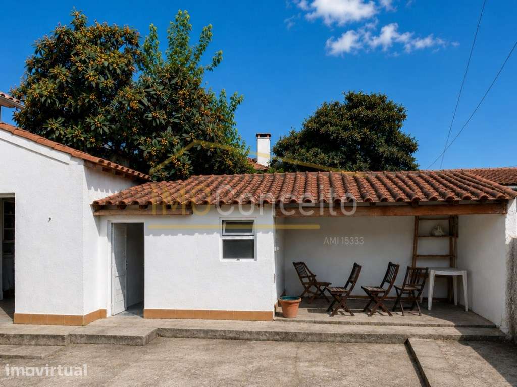 Moradia T2 , com espaço exterior e sótão com potencial incrível.
A... - Grande imagem: 3/21