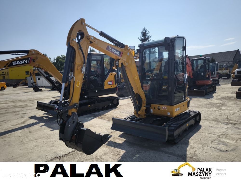 XCMG XE 27 U, Nie JCB 8030 - 8
