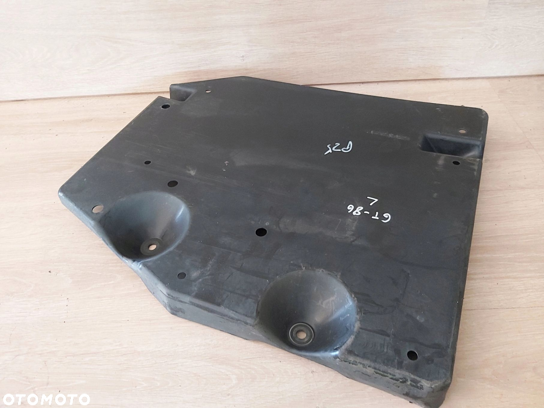 TOYOTA GT86 Subaru BRZ Lift osłona płyta zbiornika podłogi lewa 42045CA030 - 2