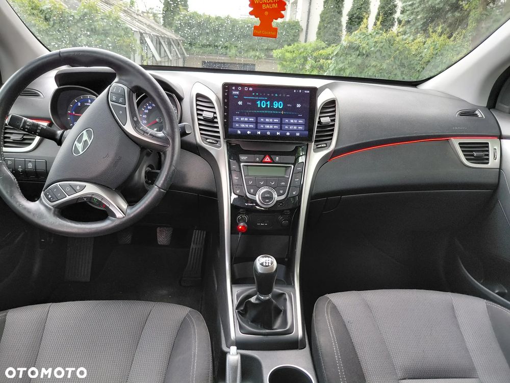 Hyundai i30 blue 1.6 CRDi Classic - 5