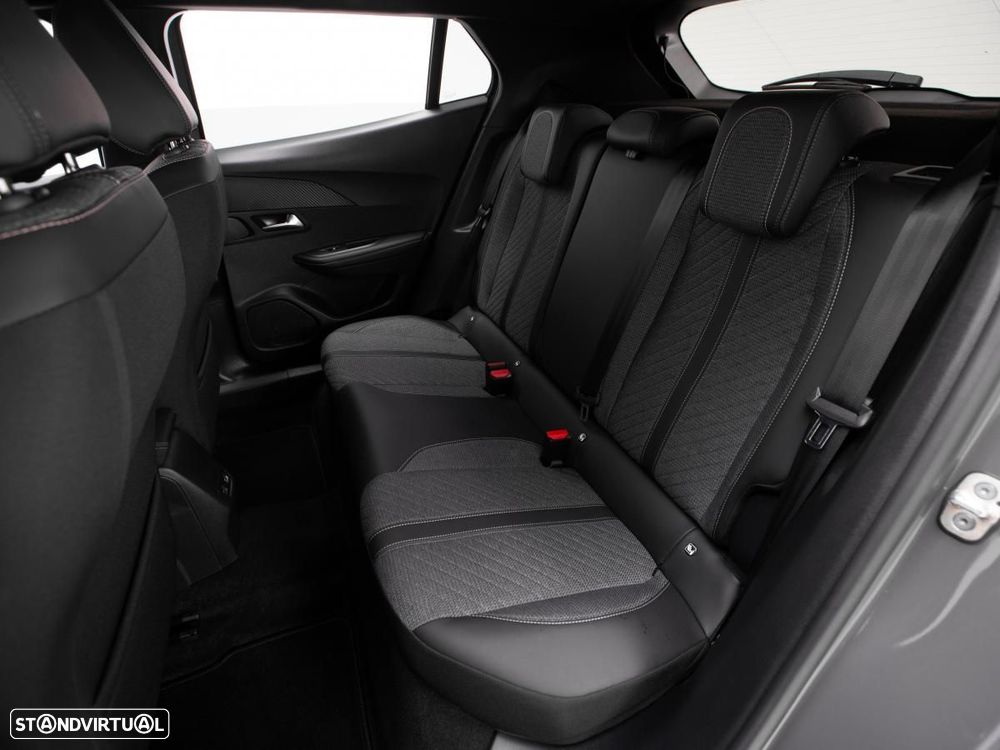 Peugeot 2008 1.2 PureTech Allure EAT8 - 11