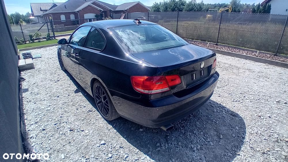 BMW Seria 3 320i - 9