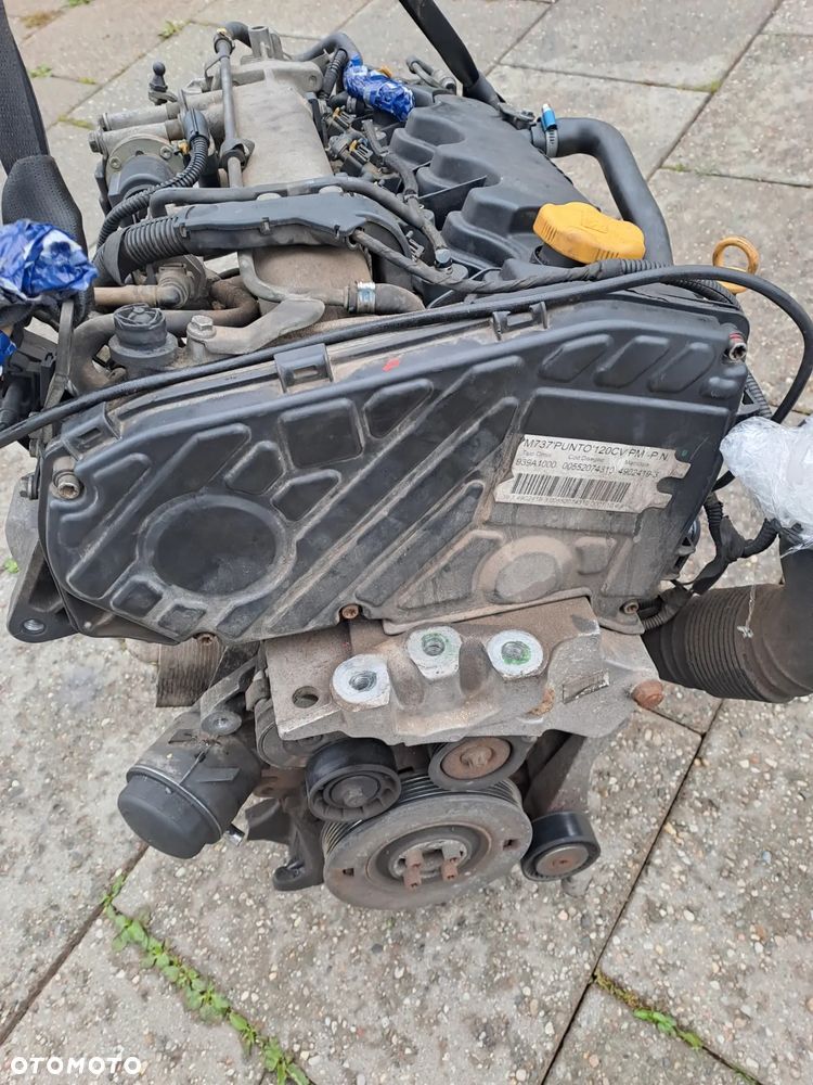 Fiat Croma Grande Punto 1.9 Multi Jet 8V 120KM silnik kompletny kod 939A1000 - 2