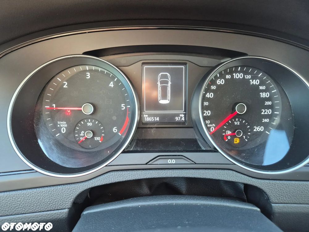 Volkswagen Passat Variant 2.0 TDI EVO Essence DSG - 16