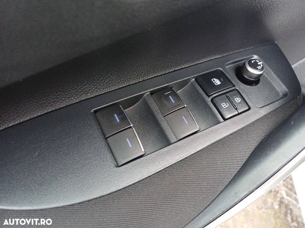 Toyota Corolla 1.8 HSD Dynamic - 16