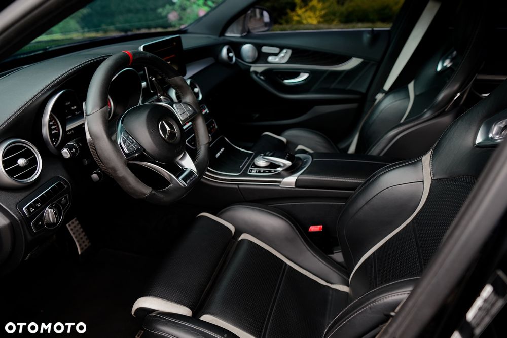 Mercedes-Benz Klasa C AMG 63 S AMG Speedshift 7G-MCT - 21