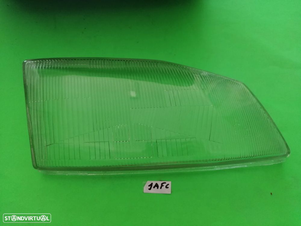 Vidros Vidro do farol frente Toyota Hiace LXH12  81110-26100    81150-26100 - 1