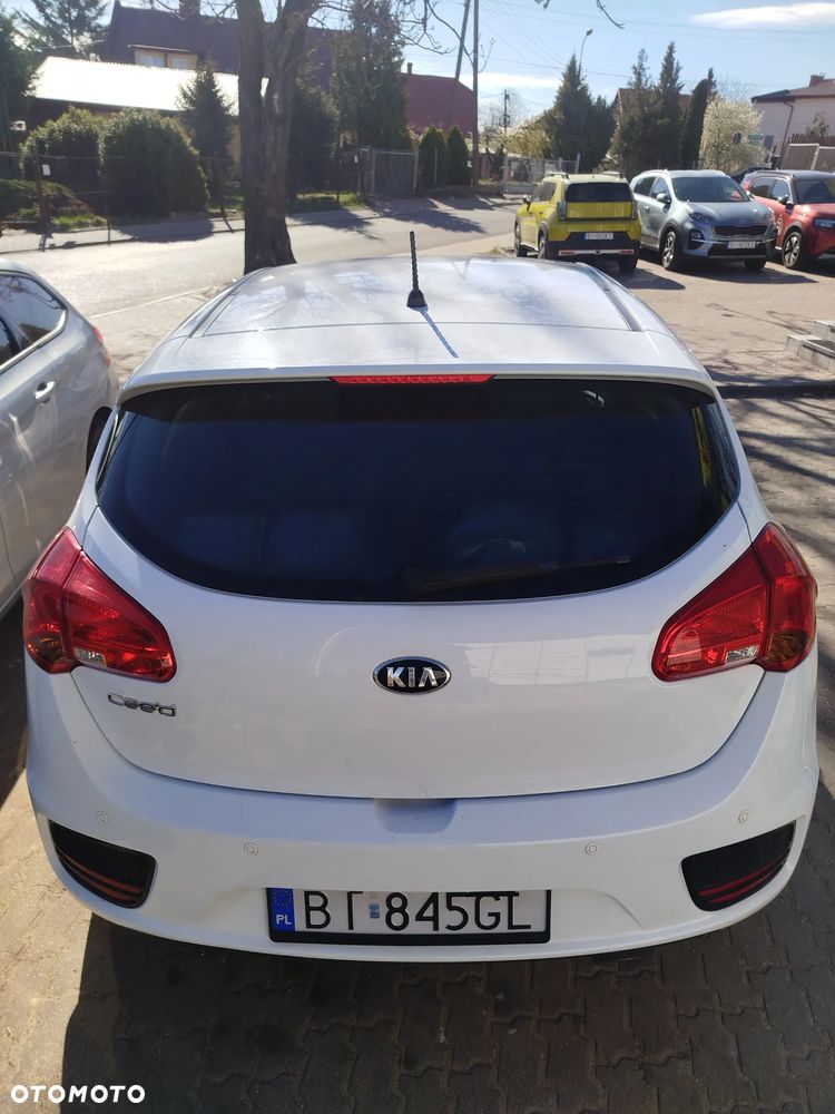 Kia Ceed 1.4 L - 3