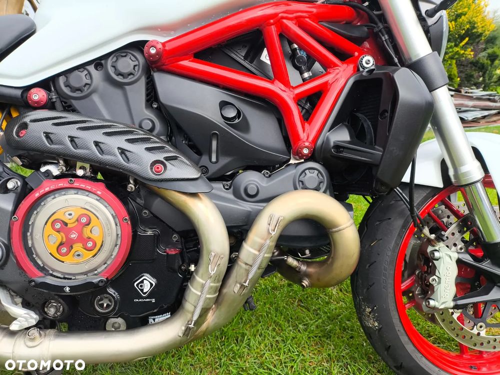 Ducati Monster - 32