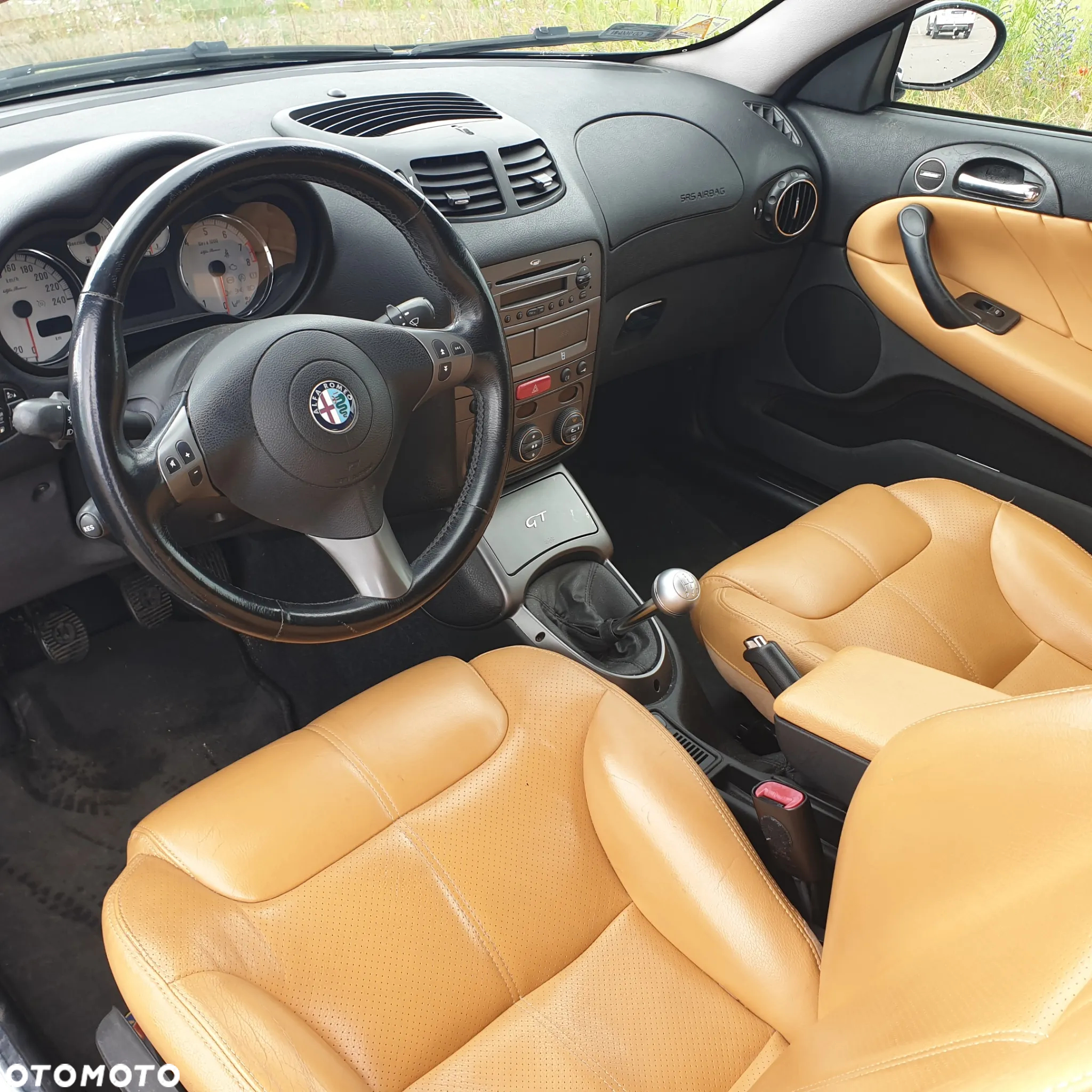 Alfa Romeo GT - 12