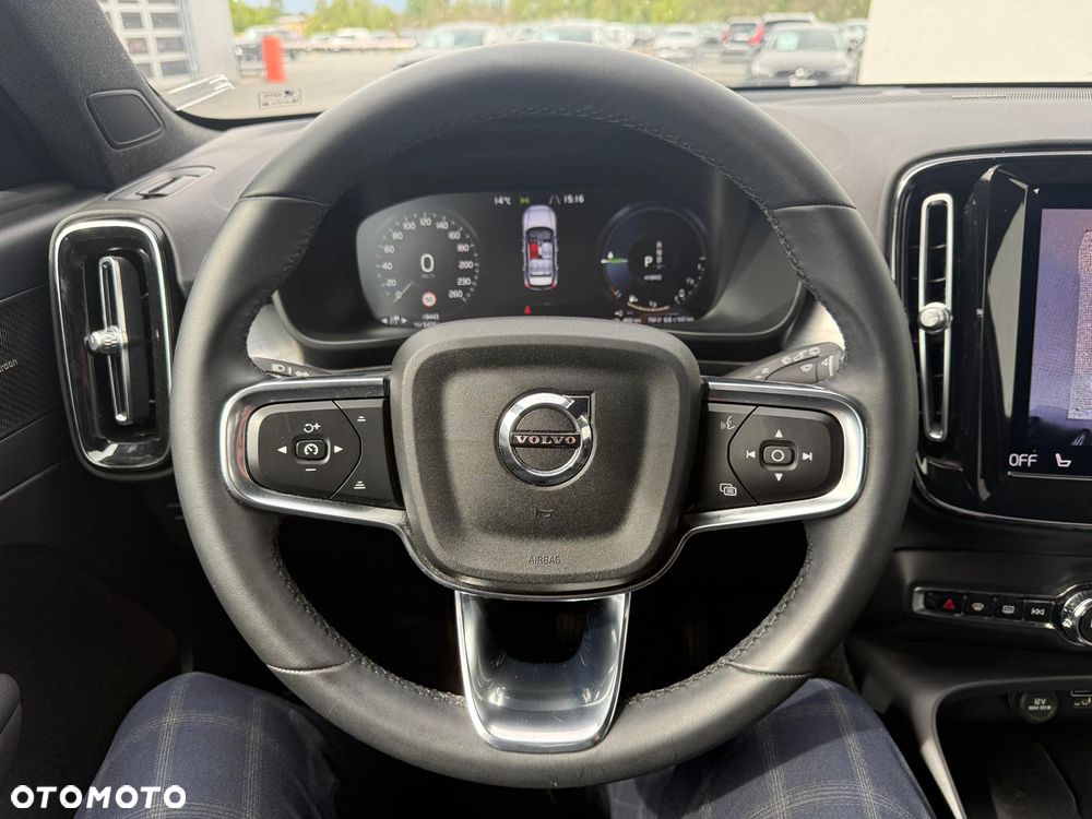 Volvo XC 40 T5 Plug-In Hybrid Plus Dark - 27
