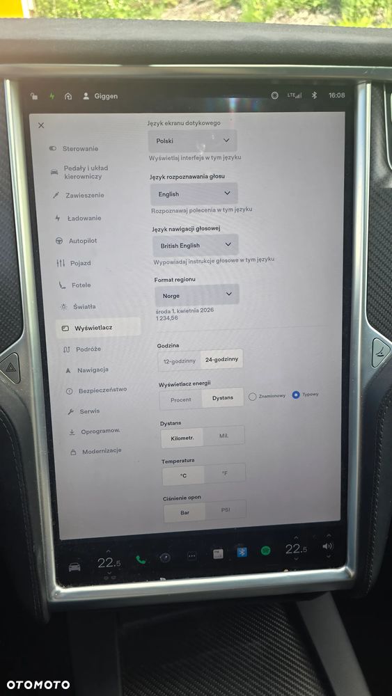 Tesla Model X - 38
