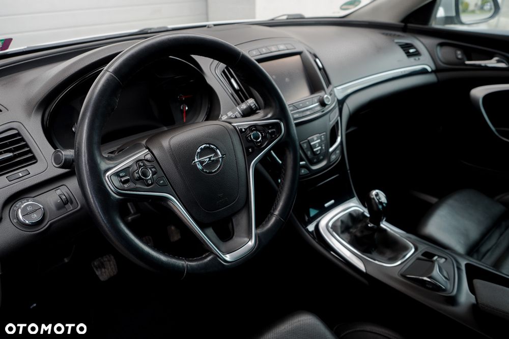 Opel Insignia 1.6 T Cosmo S&S - 16