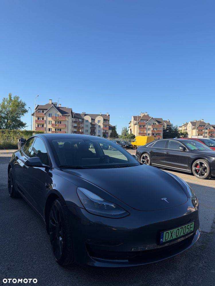 Tesla Model 3 Langstreckenbatterie Allradantrieb Dual Motor Performance - 12
