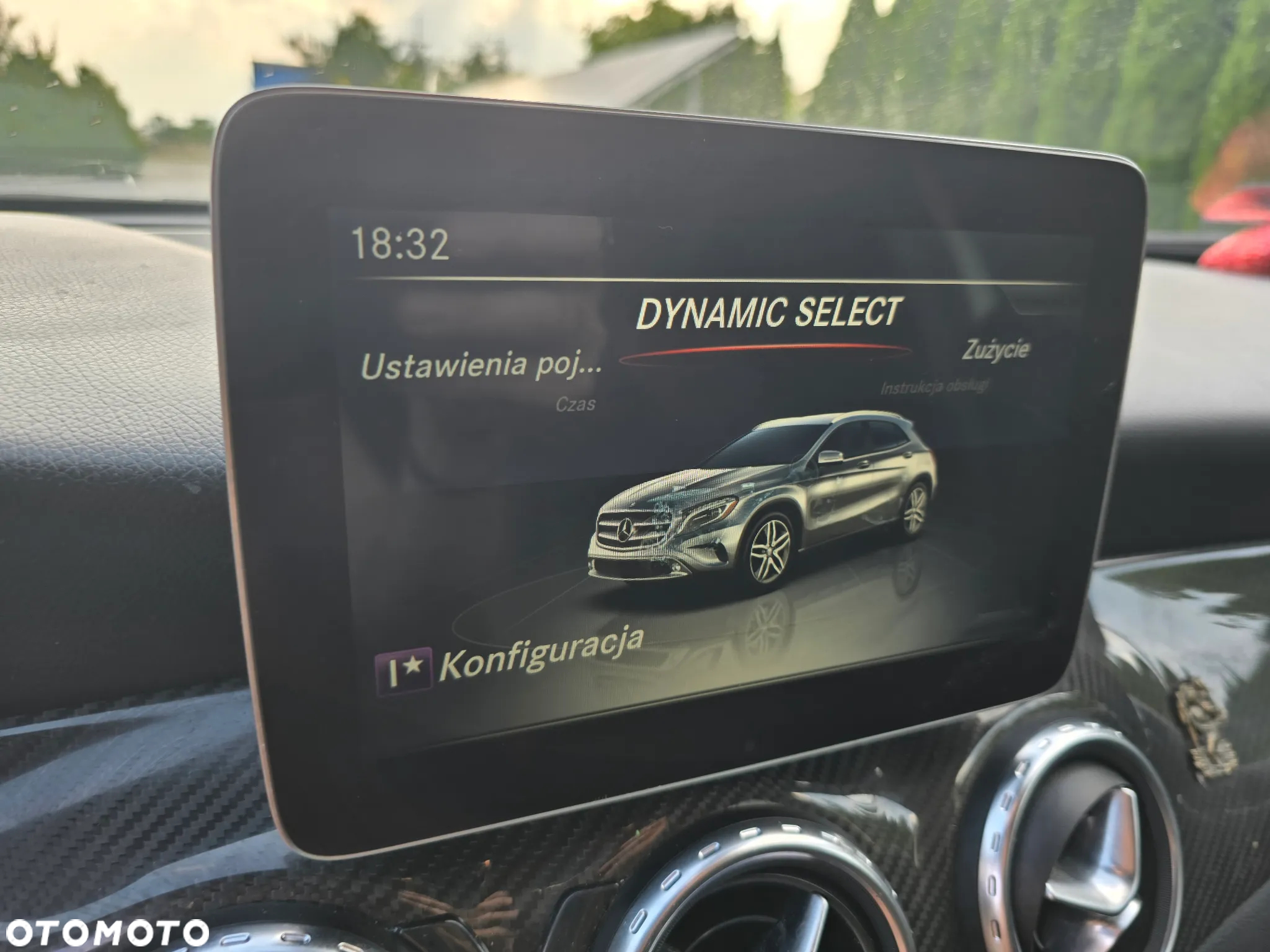Mercedes-Benz GLA - 28