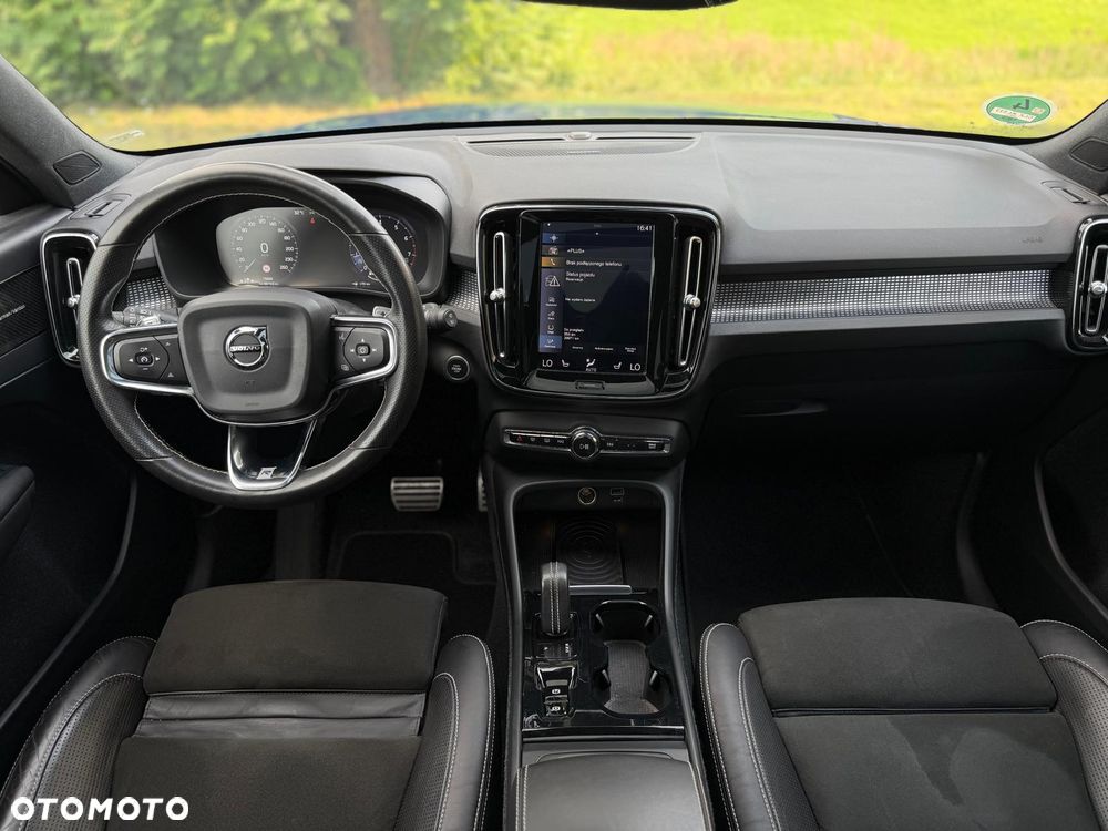 Volvo XC 40 T5 AWD R-Design - 32
