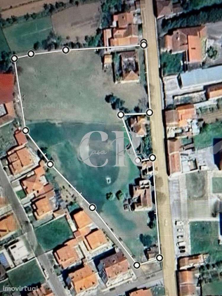 6 Prédios Urbanos e um Terreno Rústico para Renovação – Lousã - Grande imagem: 2/40