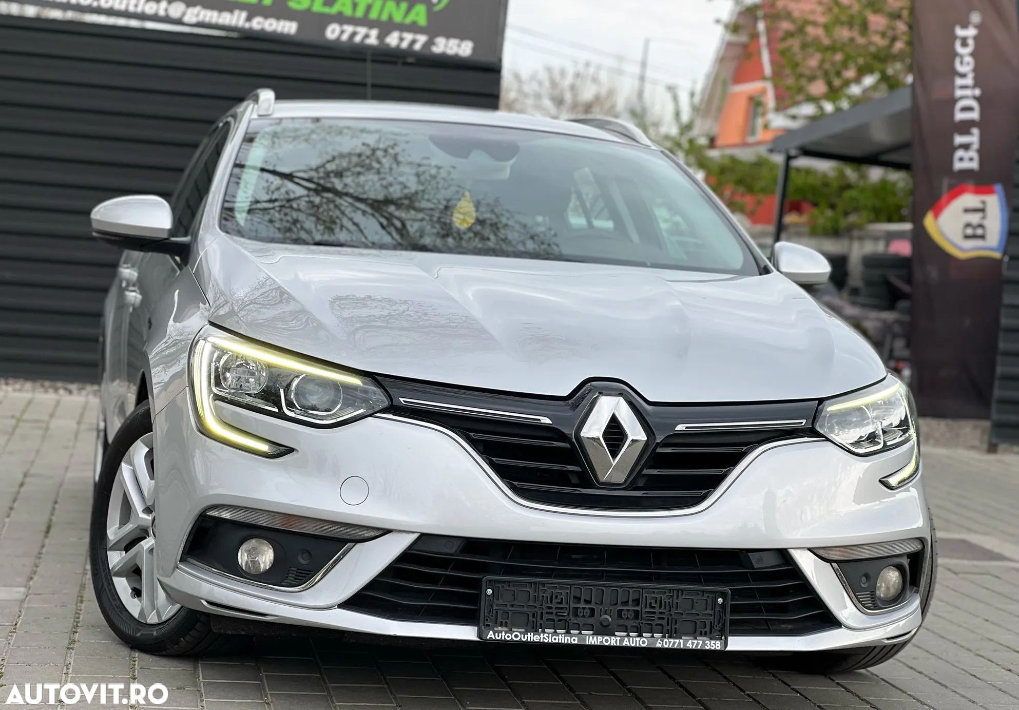Renault Megane BLUE dCi Limited - 1