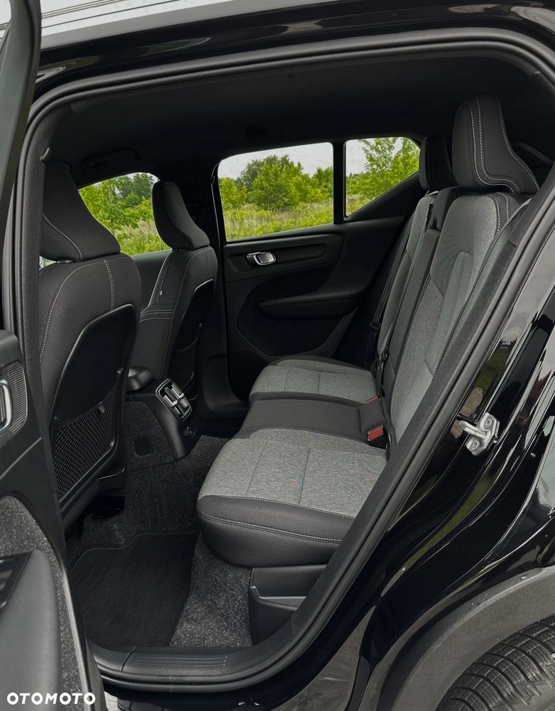 Volvo XC 40 - 32
