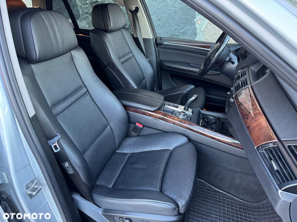 BMW X5 3.0si xDrive - 9