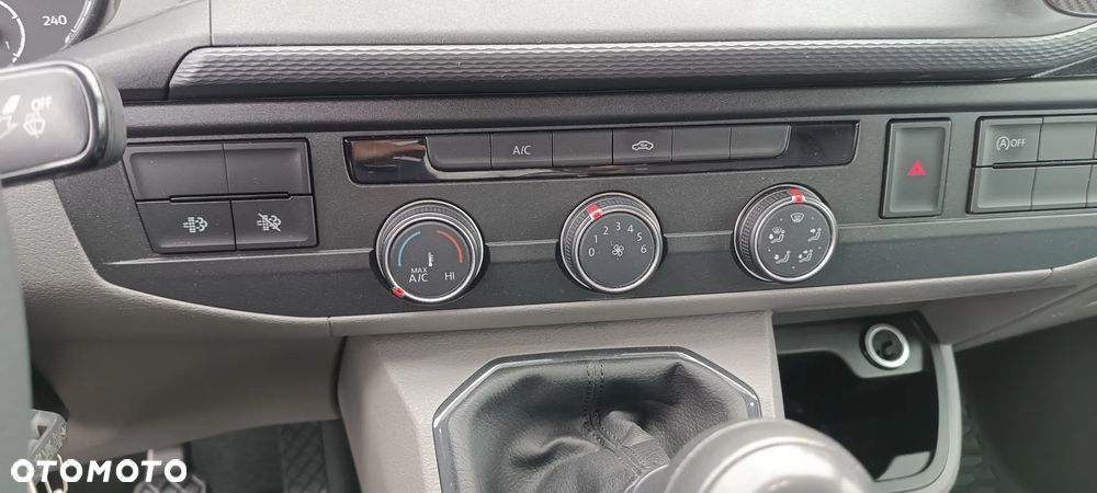 Volkswagen Transporter - 15
