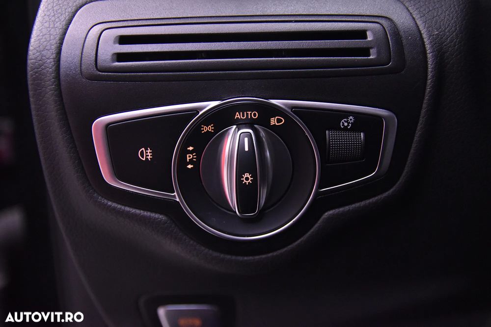 Mercedes-Benz GLC 300 e 4Matic 9G-TRONIC AMG Line - 15