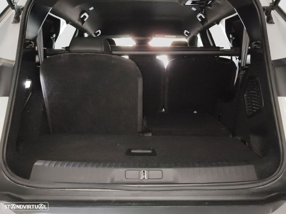 Peugeot 5008 Hybrid 145 e-DSC6 Allure - 37