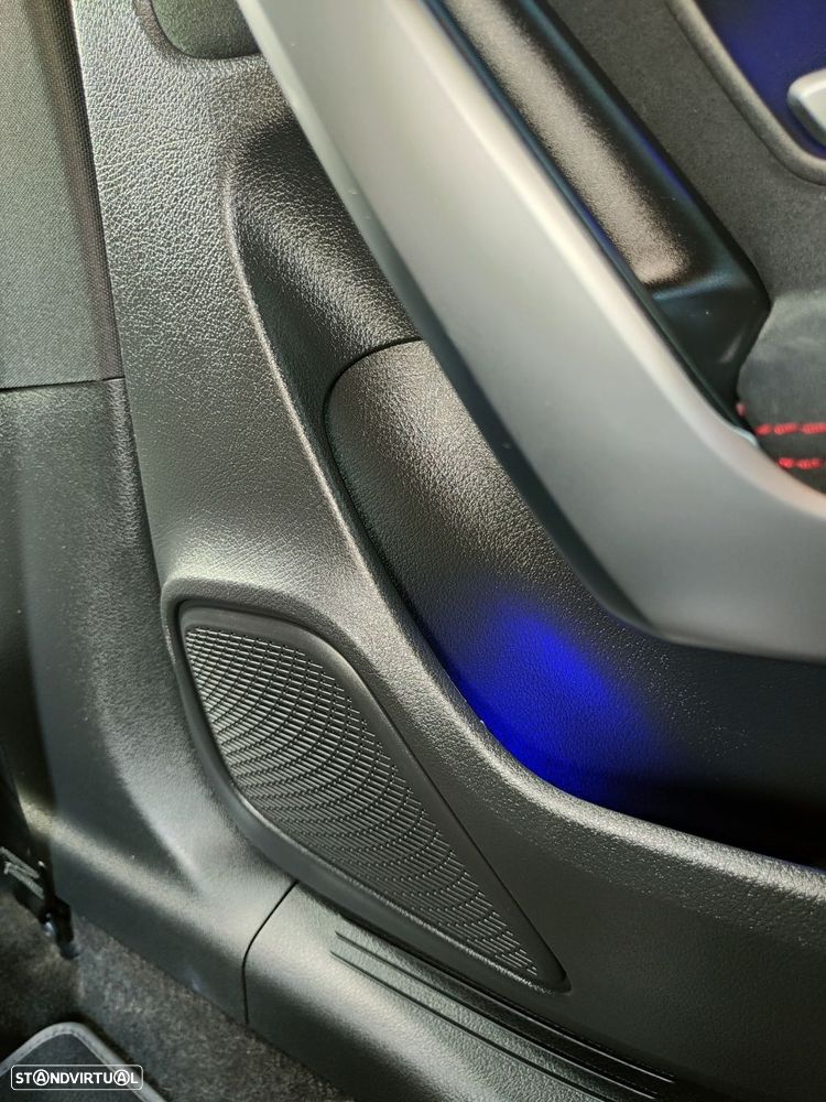 Mercedes-Benz CLA 180 d Shooting Brake AMG Line Aut. - 39