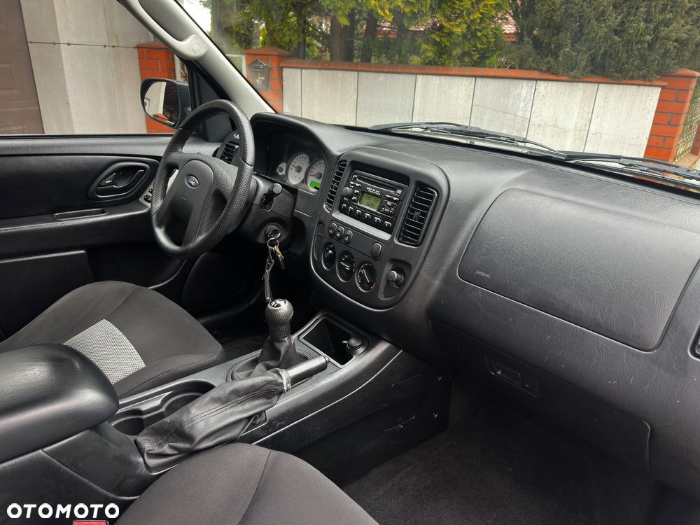 Ford Maverick Standard - 13