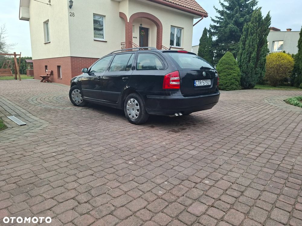 Skoda Octavia 1.9 TDI DPF DSG Elegance - 4