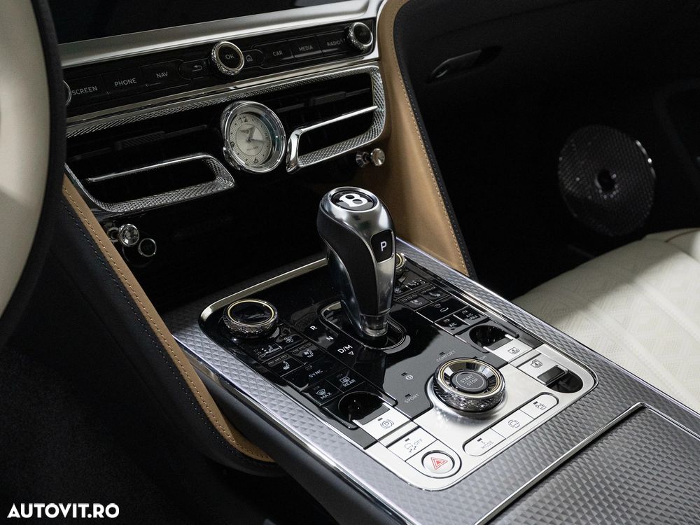 Bentley Flying Spur V8 PHEV Mulliner - 12