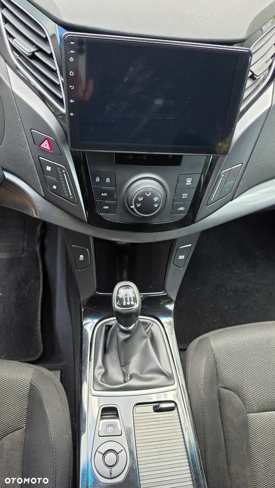 Hyundai i40 Kombi blue 1.6 Space - 16