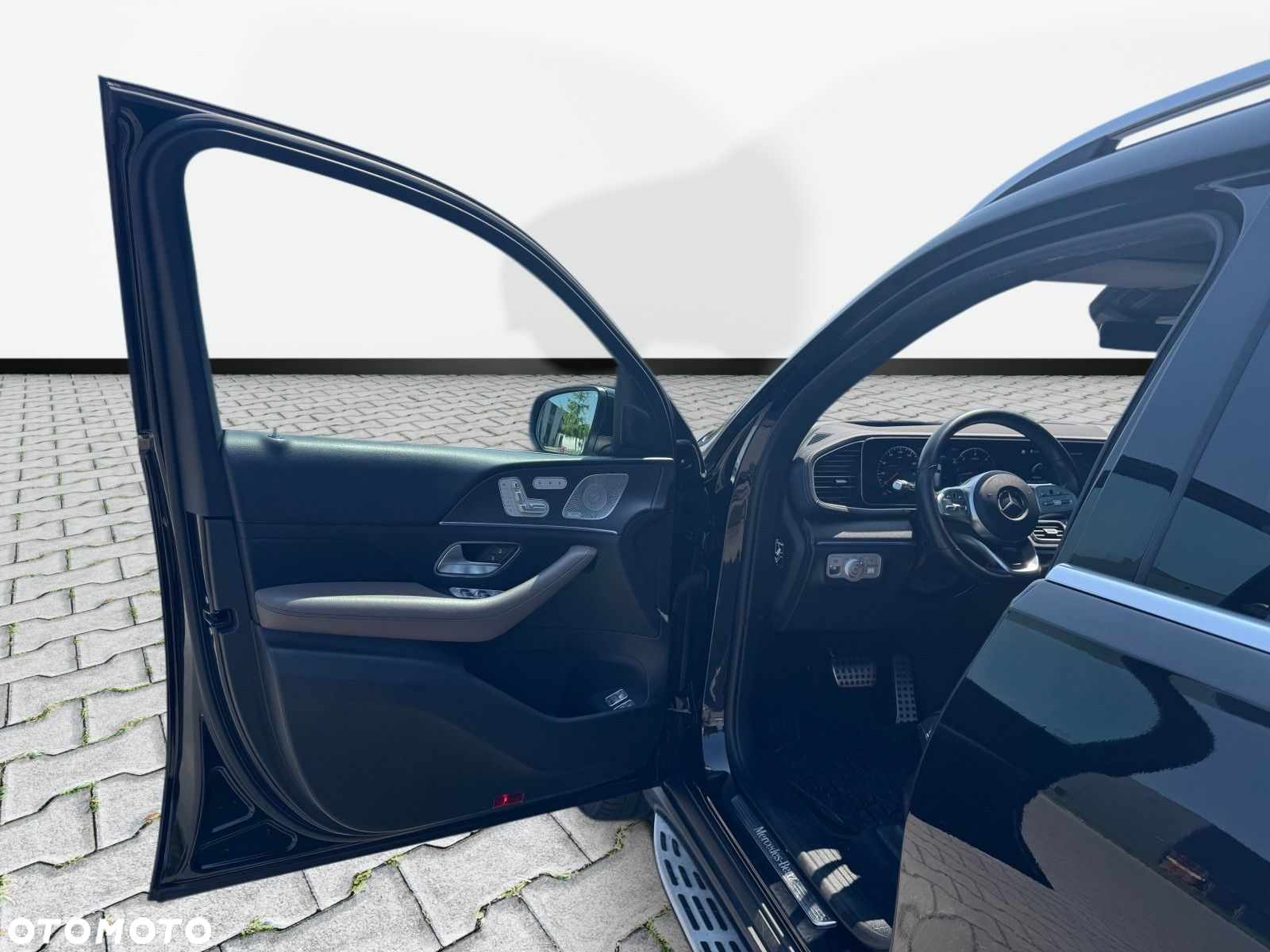 Mercedes-Benz GLS - 11