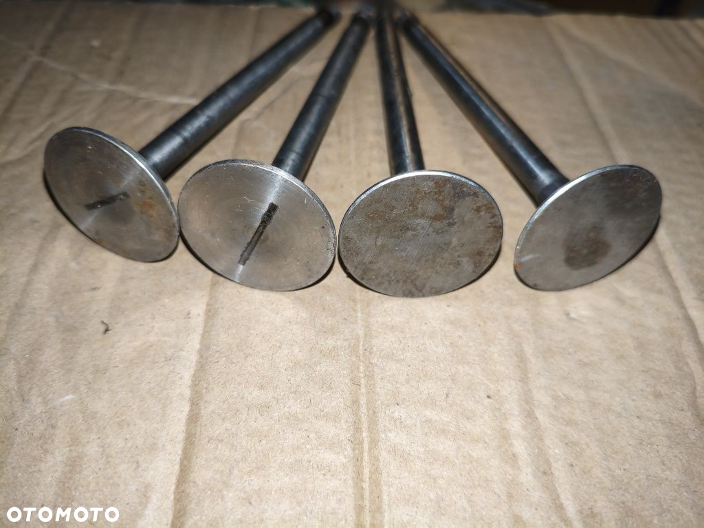 Oryginalne nowe zawory K750 - 3