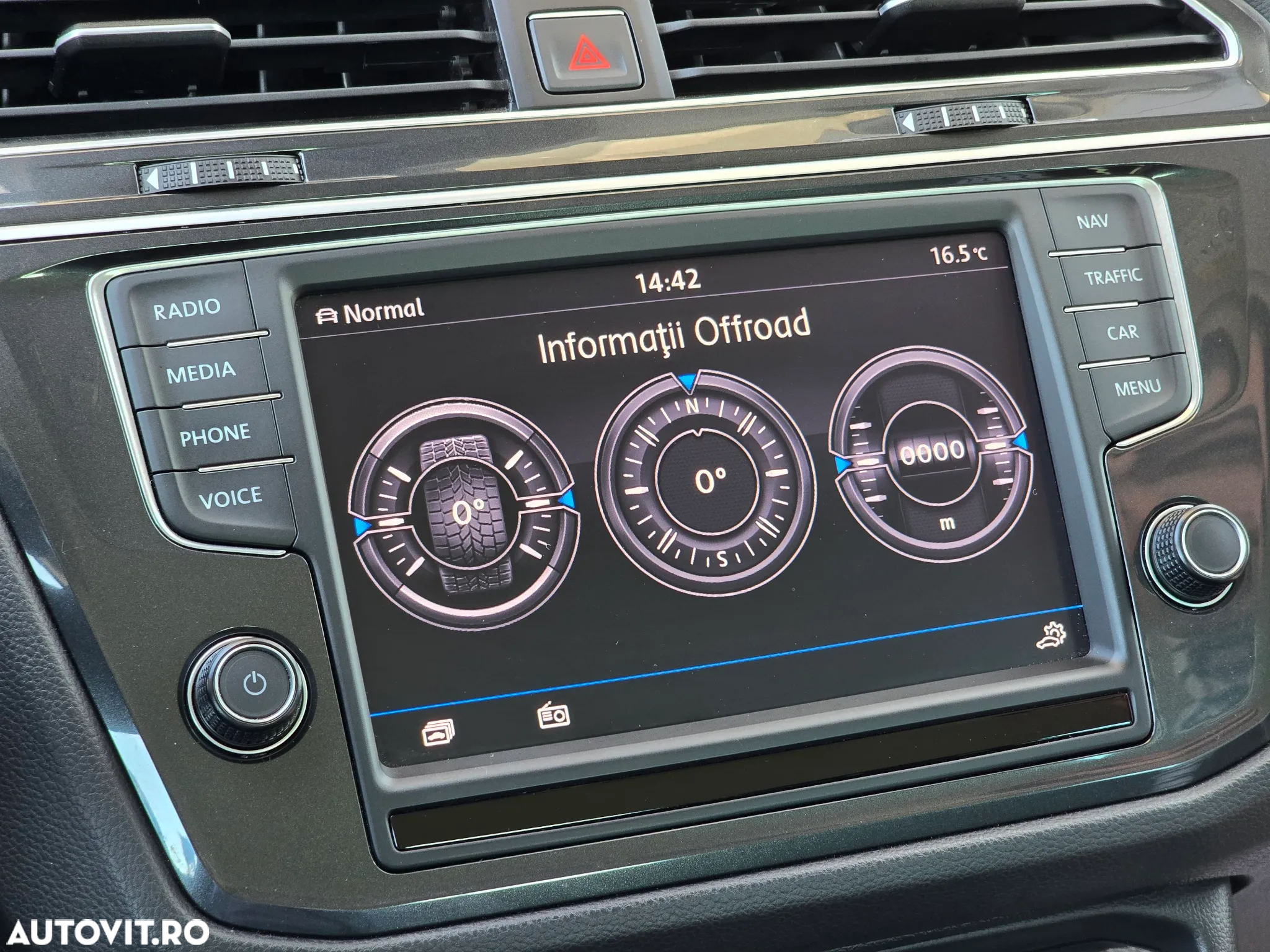 Volkswagen Tiguan 2.0 TDI SCR 4MOTION DSG R-Line - 33