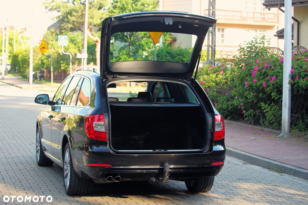 Skoda Superb 2.0 TDI DSG L&K - 12