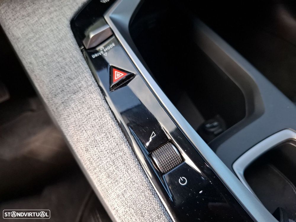 Peugeot 3008 1.2 Hybrid Allure e-DCS6 - 23