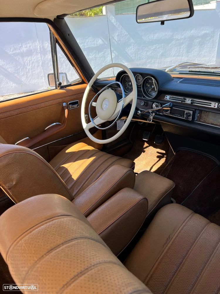 Mercedes-Benz 280 - 35