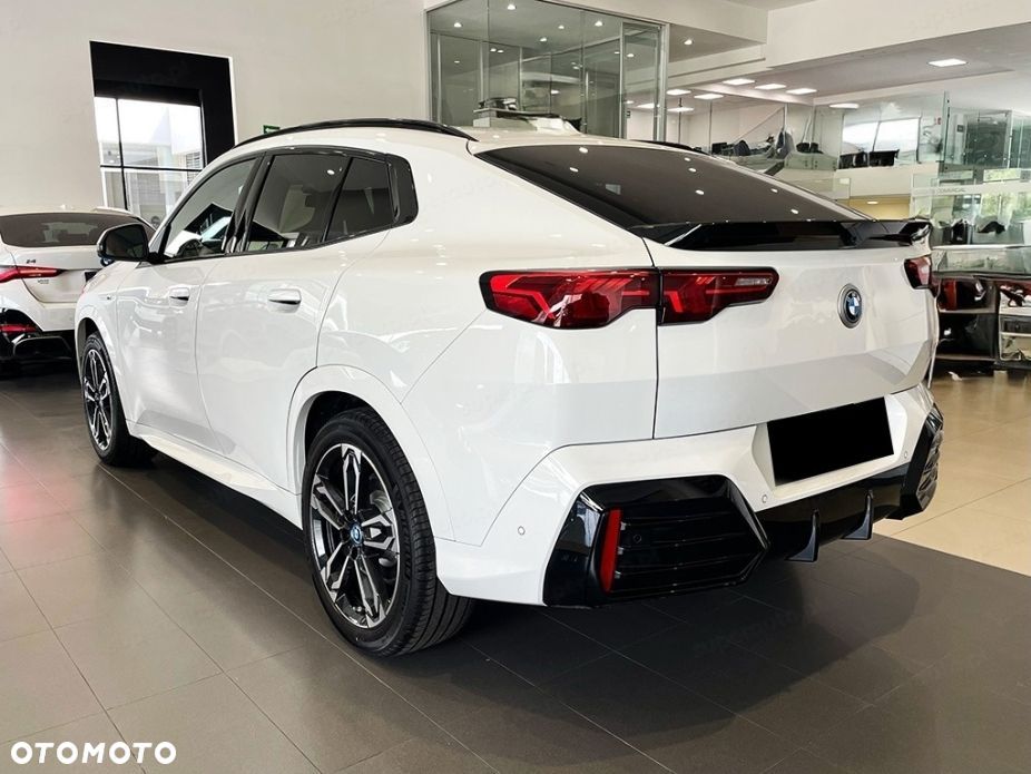 BMW iX2 - 5