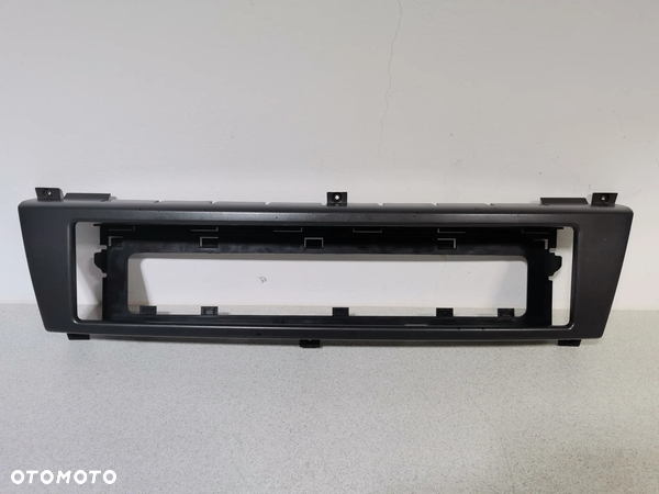 Ramka Wspornik Tablicy REJESTRACYJNEJ AUDI A4 B7 ORYGINAŁ 04-07