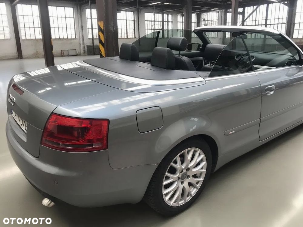 Audi A4 Cabrio 2.0 TDI DPF multitronic - 7