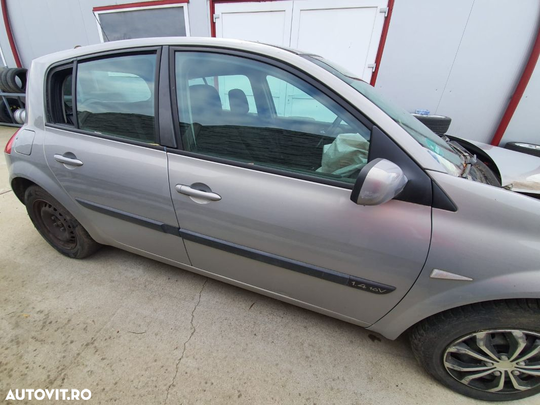 USA RENAULT MEGANE 2 D.F - 2