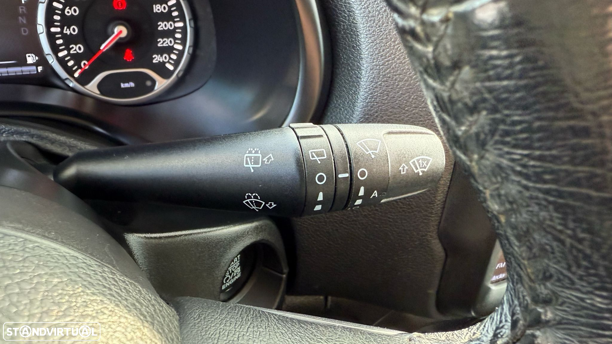 Jeep Renegade 1.6 MJD Limited DCT - 26