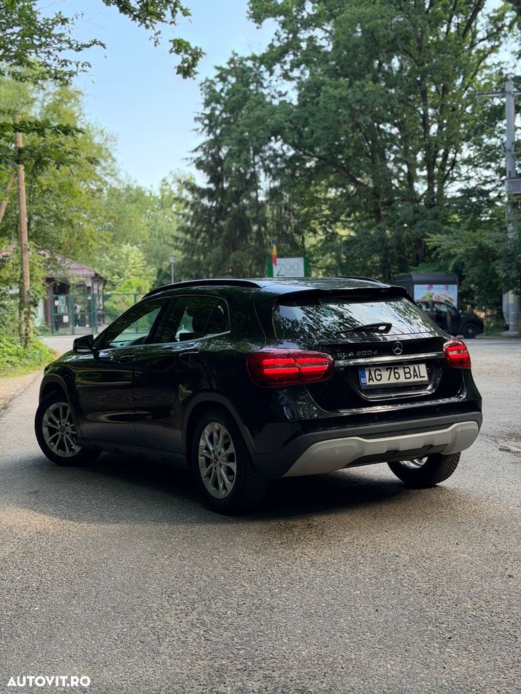 Mercedes-Benz GLA 200 d Aut. - 4