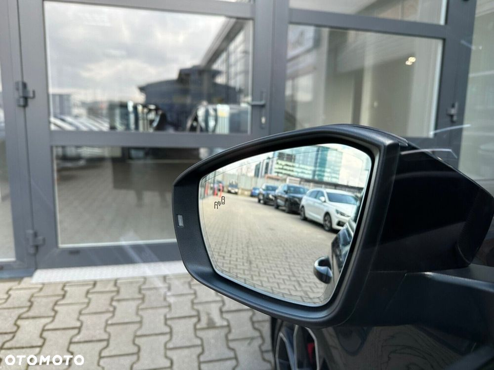 Skoda Octavia 2.0 TSI RS Challenge 245 DSG - 37