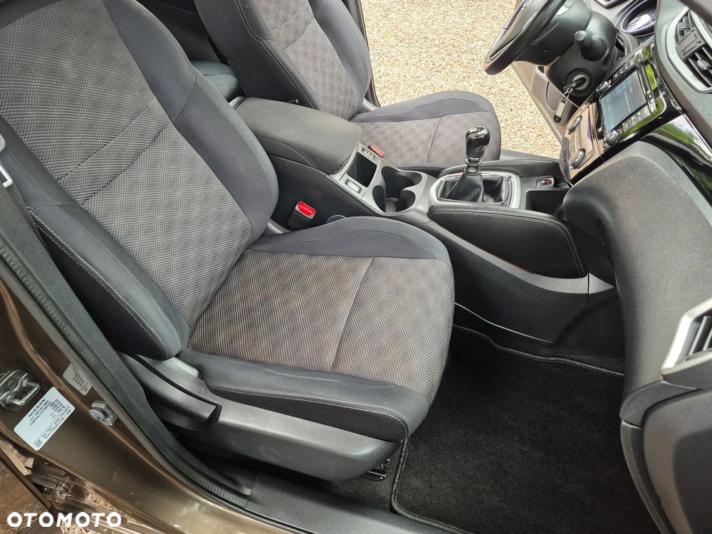 Nissan Qashqai 1.6 dCi DPF acenta - 19