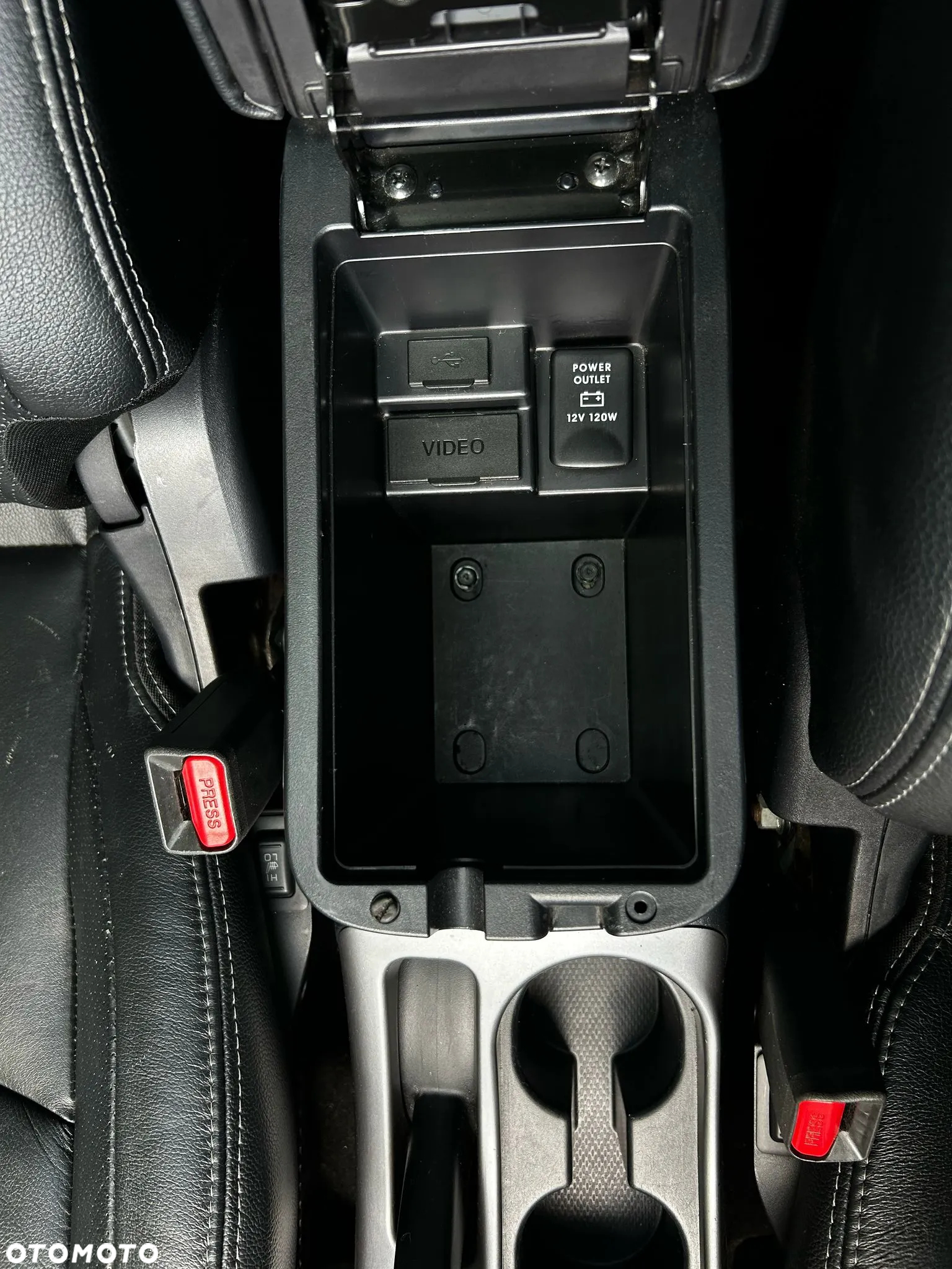 Mitsubishi Outlander - 33